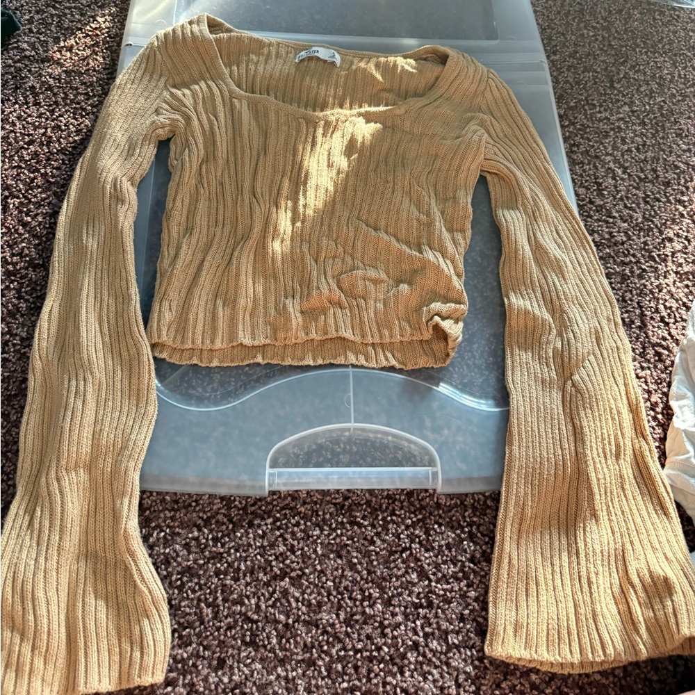 Hollister Tan Ribbed Sweater